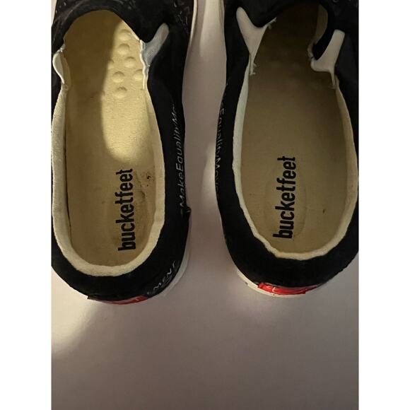 Bucketfeet Unisex Comfort Patterned Canvas Slip-On Sneakers Black Size W10/M8.5 - Picture 9 of 11